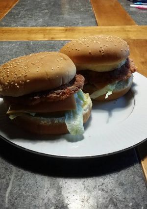 A picture of Brad's salmon burgers.