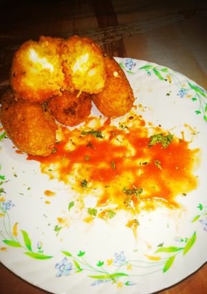 पंपकिन कुरकुरे चीज़ शॉट्स (Pumpkin kurkure cheese shots recipe in Hindi) रेसिपी मुख्य फोटो