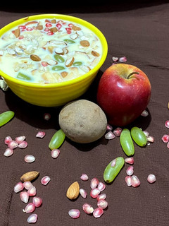 ફ્રુટ સલાડ (Fruit Salad Recipe In Gujarati) રેસીપી મુખ્ય ફોટો