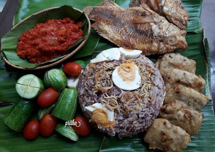 Nasi liwet merah