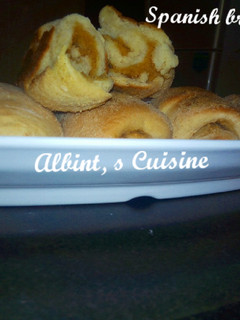 A picture of Spanish filled bread.