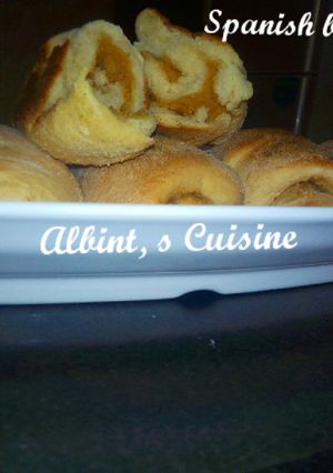 A picture of Spanish filled bread.