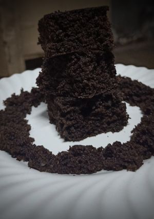 બ્રાઉની (Brownie Recipe In Gujarati) રેસીપી મુખ્ય ફોટો