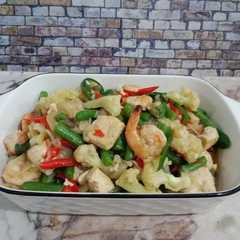 A picture of Oseng buncis udang saos tiram.