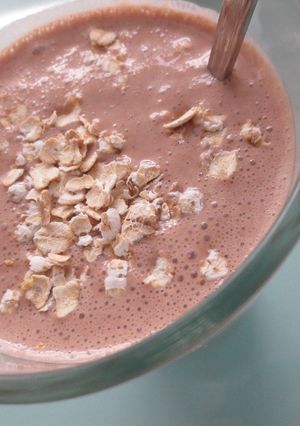 Foto principal de Batido de chocolate, avena, semillas de cáñamo y Agua de Mar