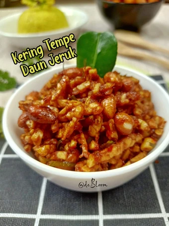 Langkah Mudah untuk Membikin Resep 935. Kering Tempe Daun Jeruk, Kriuk Pedas-Manis yang Bikin Ngiler Anti Ribet, Bikin Ngiler