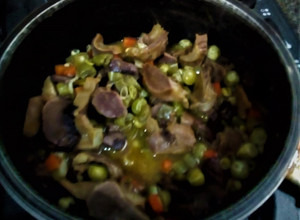 Una foto de Mollejas de Pollo -Guisadas y con Verduras-