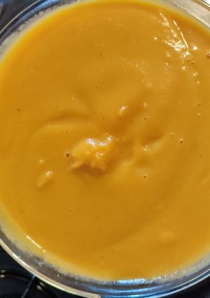 Una foto de Mi crema de calabaza con queso parmesano