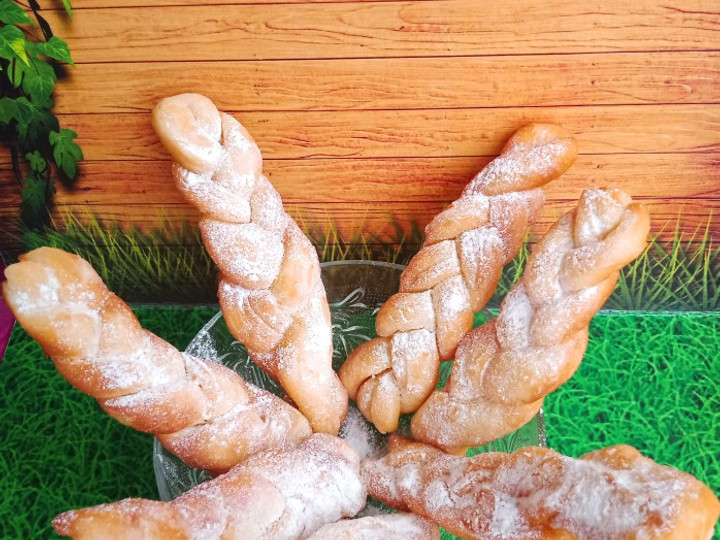 Cara Gampang Menyiapkan Eggless Doughnuts Kkwabaege/donat kepang (no telur,super moist), Lezat