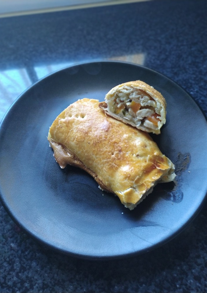 Una foto de Flautas de pollo y verduras