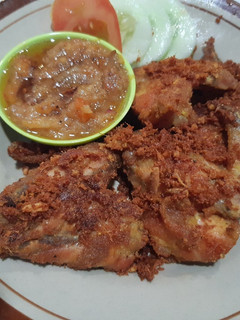 Foto resep Ayam Goreng Telur
