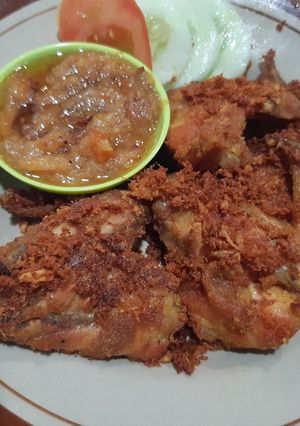 Foto resep Ayam Goreng Telur
