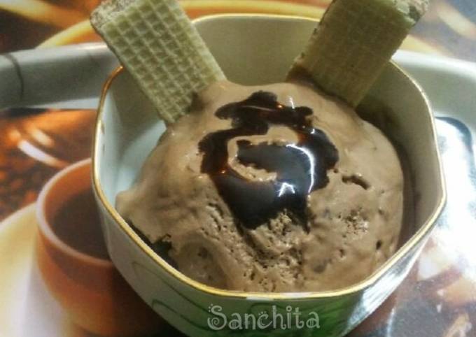 Step-by-Step Guide to Make Award-winning Creamy Chocolate-Cookie Ice cream