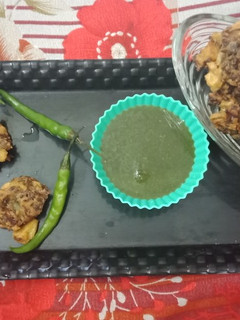 क्रिस्पी मूंग छिलका पकौड़ी (Crispy moong chilka pakodi recipe in Hindi) रेसिपी मुख्य फोटो