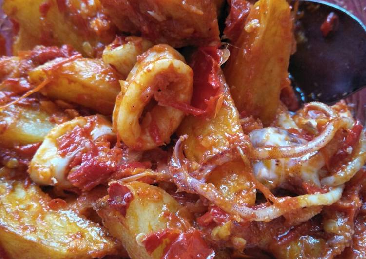 Bahan Cutatang balado (cumi tahu kentang) 😆 | Cara Bikin Cutatang balado (cumi tahu kentang) 😆 Yang Enak Dan Lezat