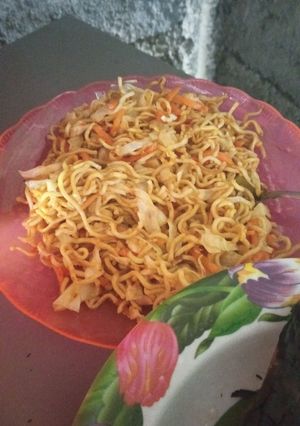 Foto resep Mie goreng sedap ala anak kost😋