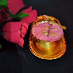 A picture of Beetroot payesh.
