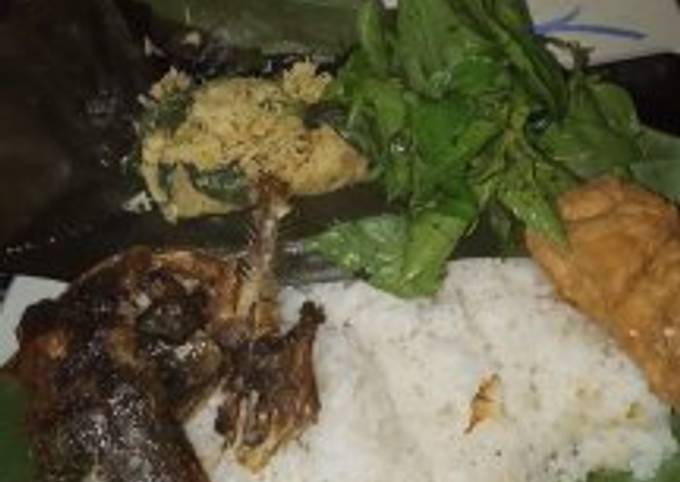 Resep: Pelas kelapa kemangi sambal lele jahe Gampang