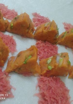 गाजर बर्फी(Gajar barfi recipe in Hindi) रेसिपी मुख्य फोटो