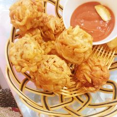 A picture of Lacha chicken pakora.