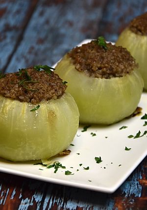 Zdjęcie przepisu Pieczone kalarepki z kaszanką.