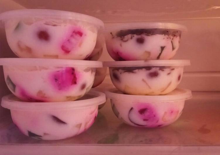 Cara Mudah Membuat Salad buah yogurt Lezat