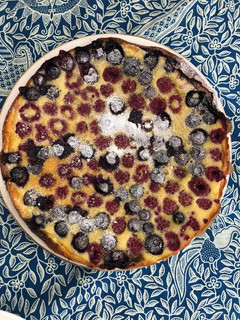 A picture of Berries clafoutis.