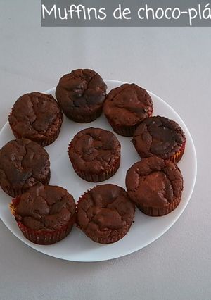 Una foto de Brownie muffins de nueces y plátano (sin gluten)