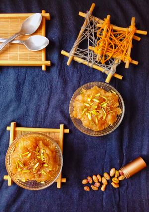 A picture of Atte ka halwa.