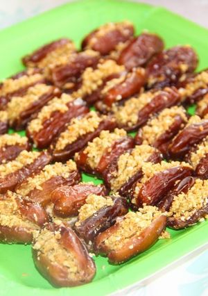 A picture of Moana’s Coconut-Lime Stuffed Dates.