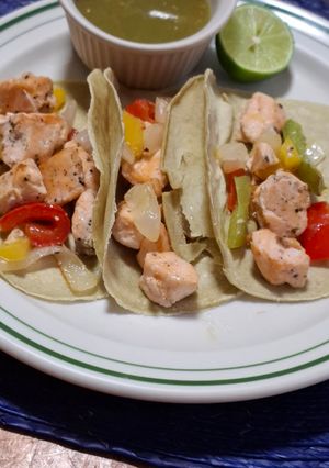 Una foto de Alambre de salmón