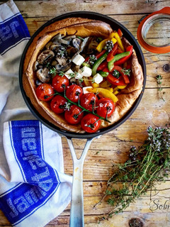Una foto de Yorkshire Pudding Gigante Relleno de verduras salteadas