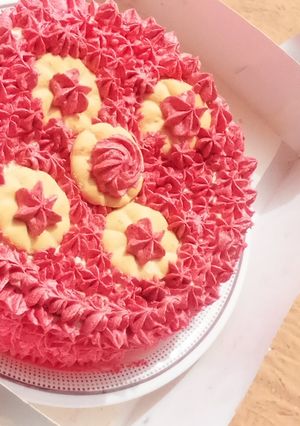 A picture of Vanilla butter icing.
