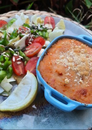 Une photo de Parmentier de daurade avec une purée de légumes