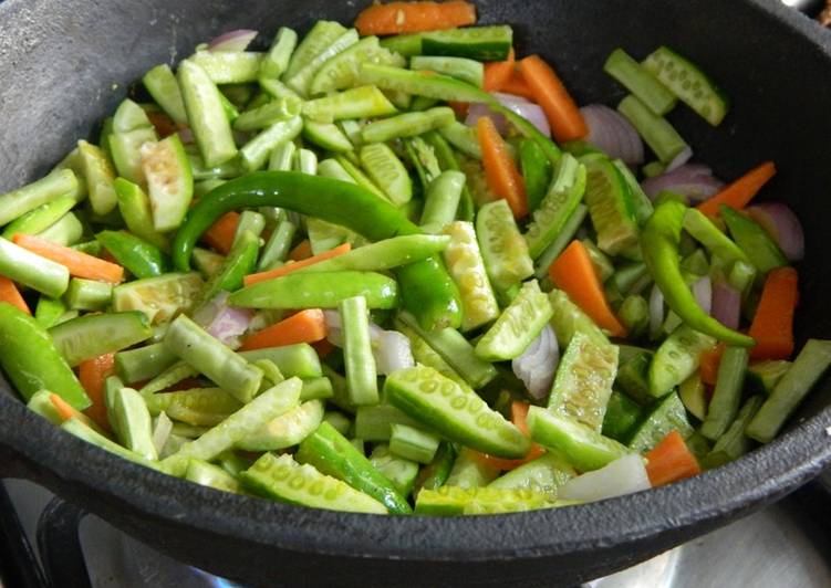 Recipe of Mixed veggie fry Speedy