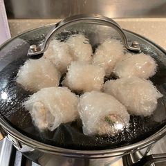 A picture of Pork & Ginger Steamed Dumplings.