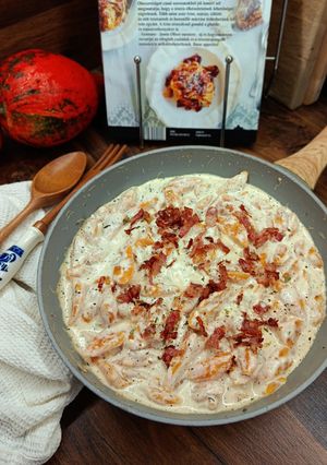 Sütőtökös gnocchi sajt mártásban baconnnel recept fotója