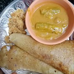 A picture of Multidal dosa or adai.