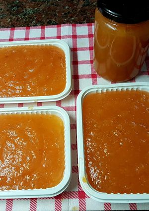 Una foto de 👩‍🍳Dulce de membrillo casero y fácil (En microondas)