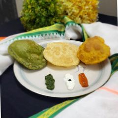 Tricolour Poori / Luchi A picture of Tricolour Poori / Luchi.