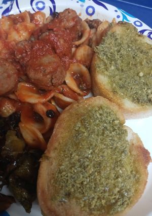 A picture of Orecchiette Pasta and Pesto Baguette.