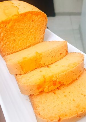 A picture of Orange cake.