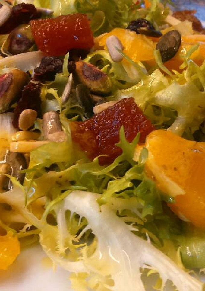 Una foto de Ensalada de naranja y membrillo