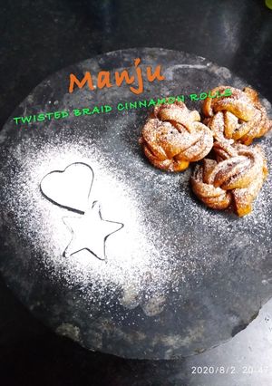 A picture of Twisted braid cinnamon rolls.