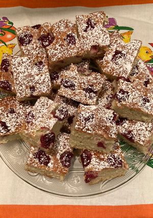Meggyes kevert süti recept fotója