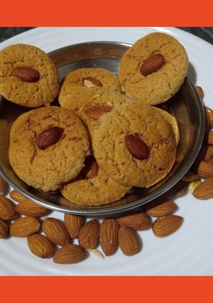 काजू बादाम कुकीज़ (Kaju badam cookies recipe in hindi) रेसिपी मुख्य फोटो
