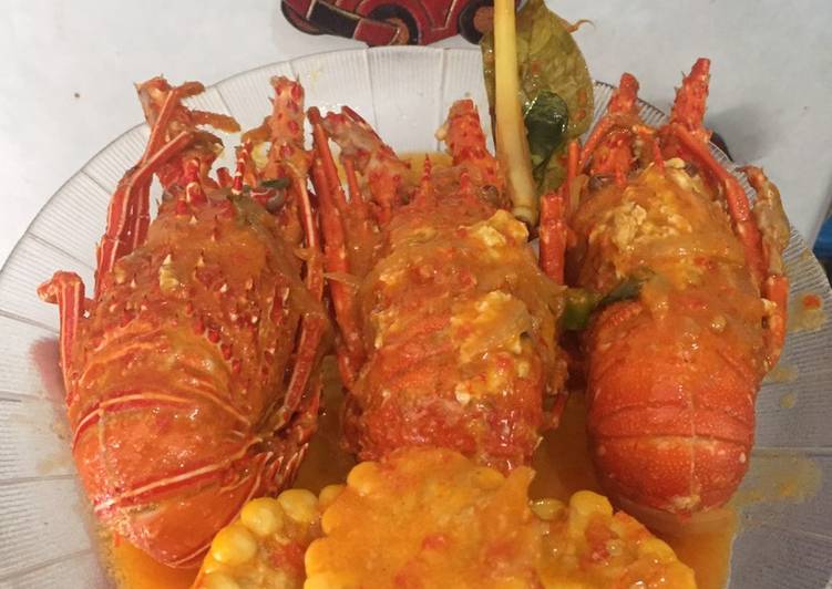 2. Lobster Saos Padang