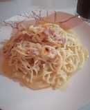 Pasta con pollo y tocineta