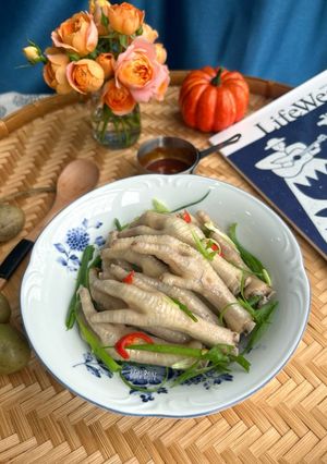 Hình của món Chân Gà Hấp Hành.