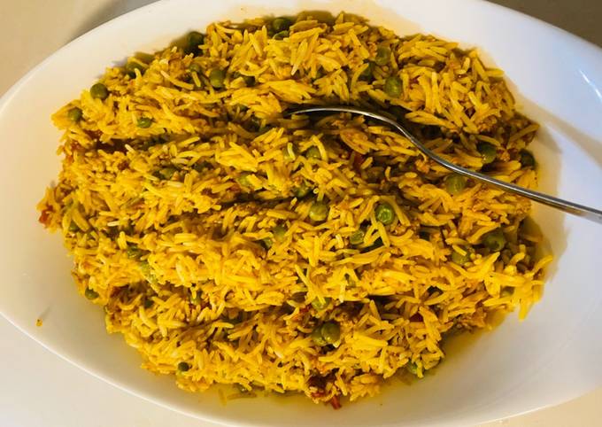Recipe of Perfect Ground chicken and peas mix rice 🍚 (chicken qeema biryani)